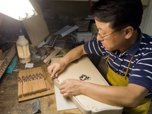 Ray_Choi_Building_an_Autoharp1